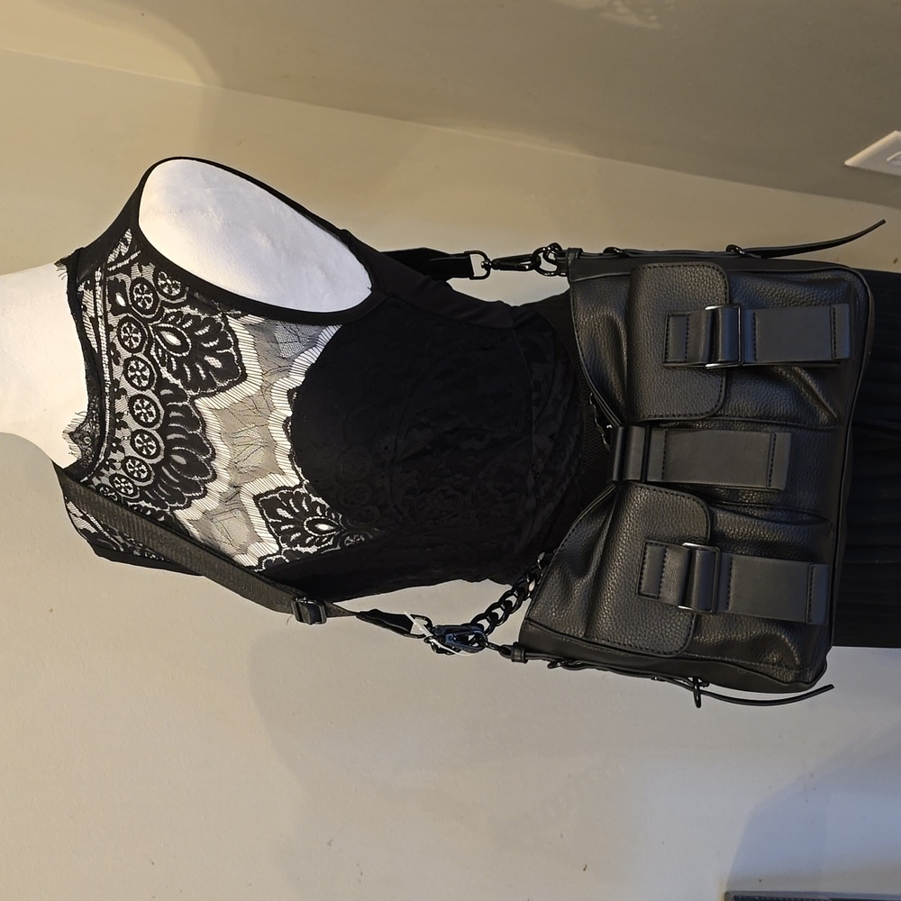 Steve Madden Black Pebbled Leather Crossbody Bag with Strap Pouch - Picture 8 of 10
